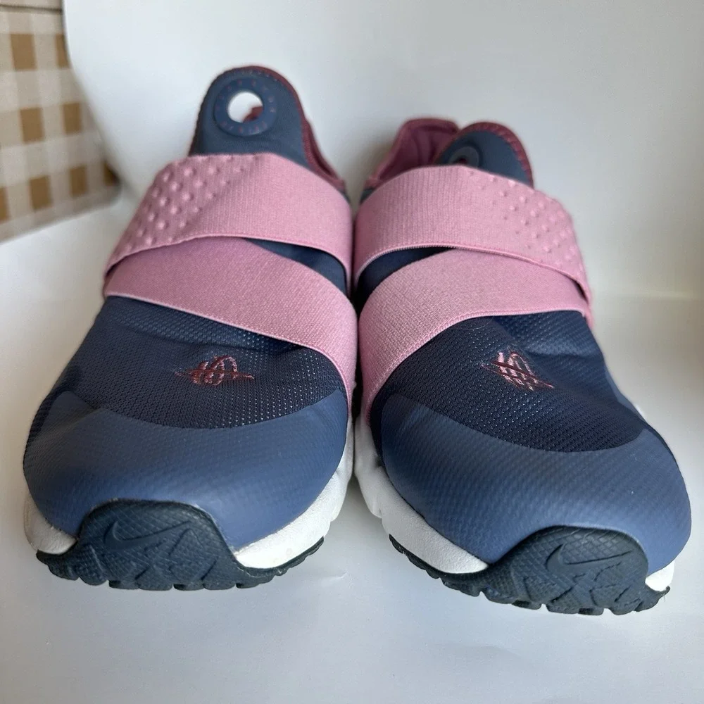 Nike Haurache Girl's 7Y Pink Extreme Athletic Shoes AQ0575-400 Sneakers Women 9